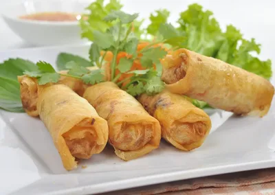 Spelt-kwarkbroodje met tomaat